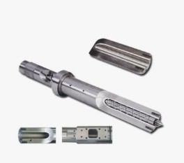 How does the thermal conductivity of a bimetallic screw affect product quality?